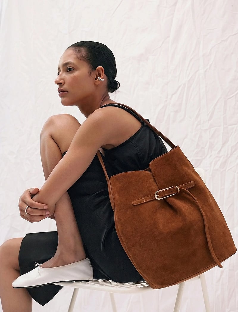 Liffner - BELTED BUCKET BAG LARGE - käekotid - saddle brown - 0