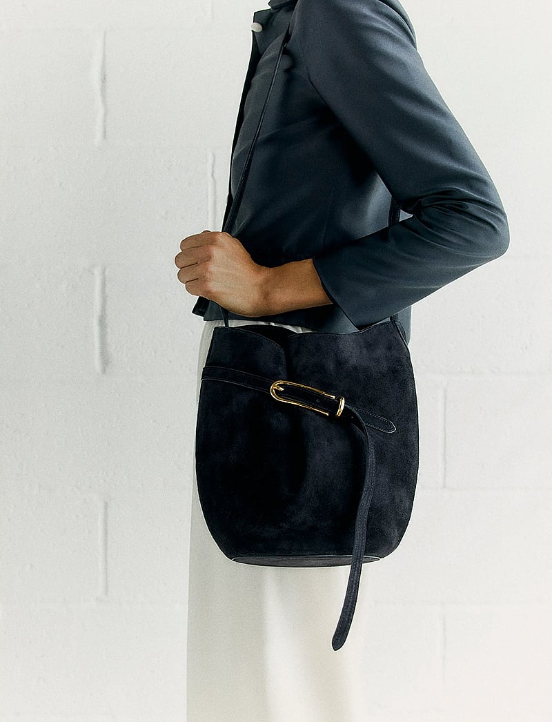 Liffner - BELTED BUCKET BAG - top handle - black - 3