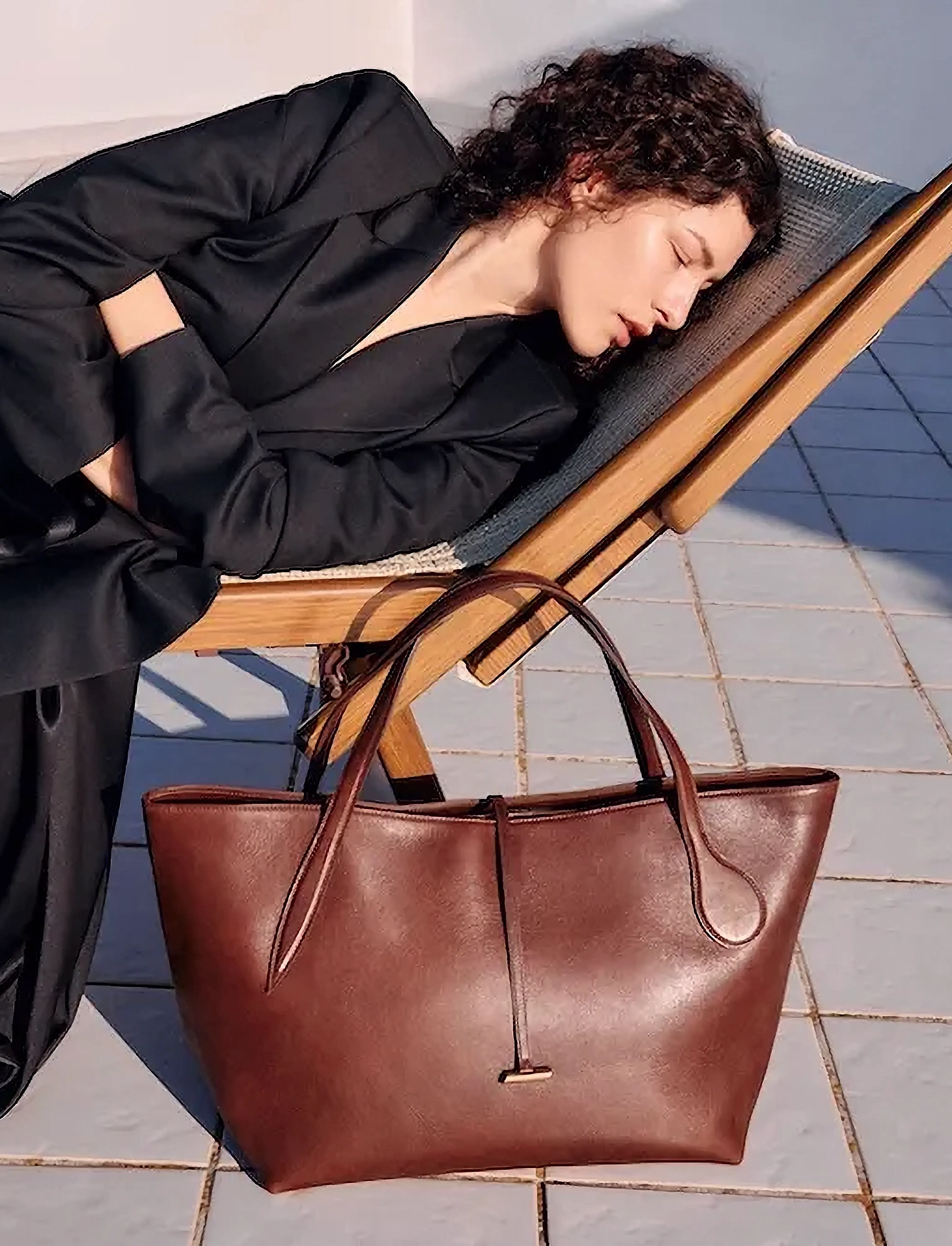 Liffner - ZIP PENNE TOTE - dark brown - 3