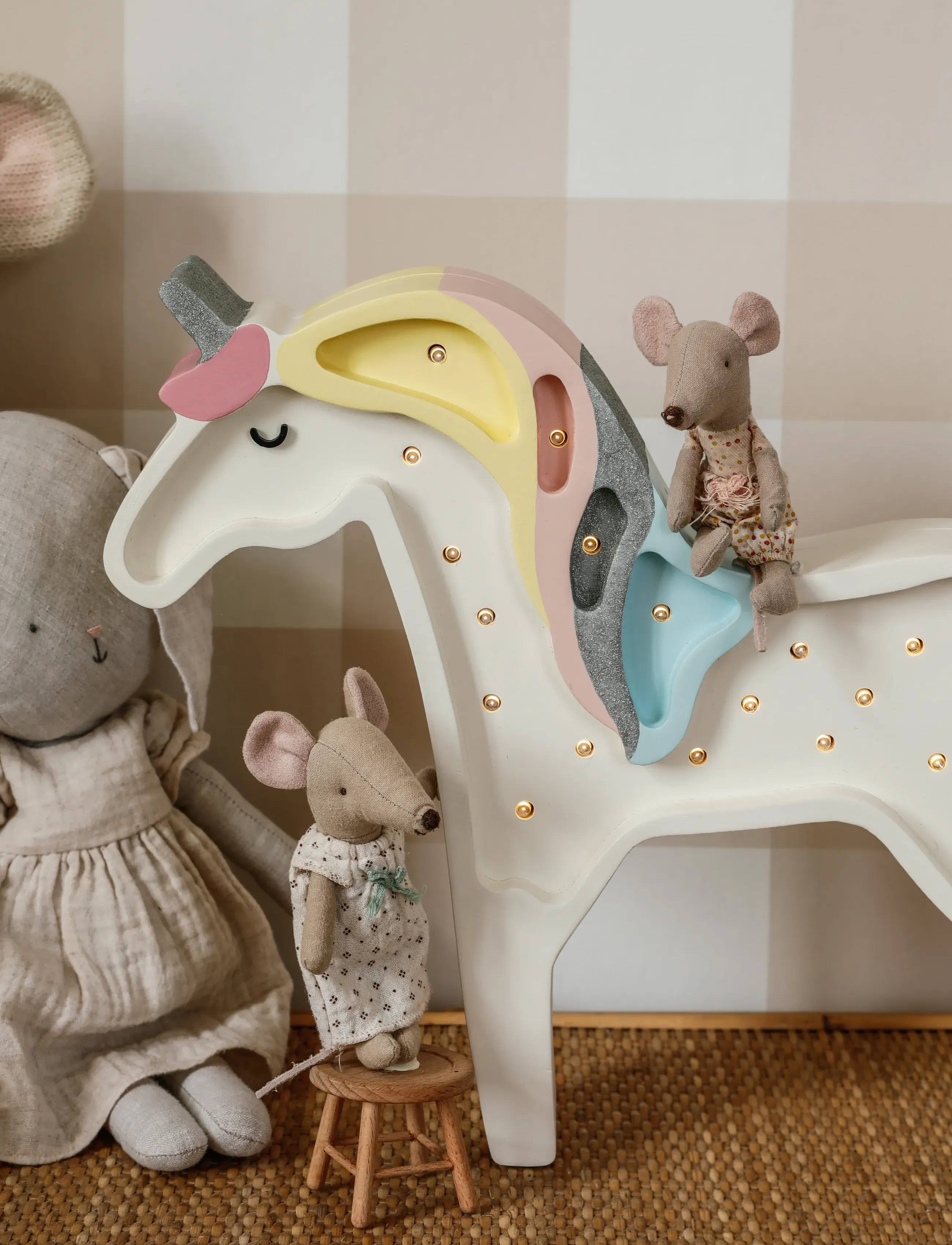 Little Lights - Little Lights Unicorn Lamp | Magic Rainbow - tischlampen - magic rainbow - 2