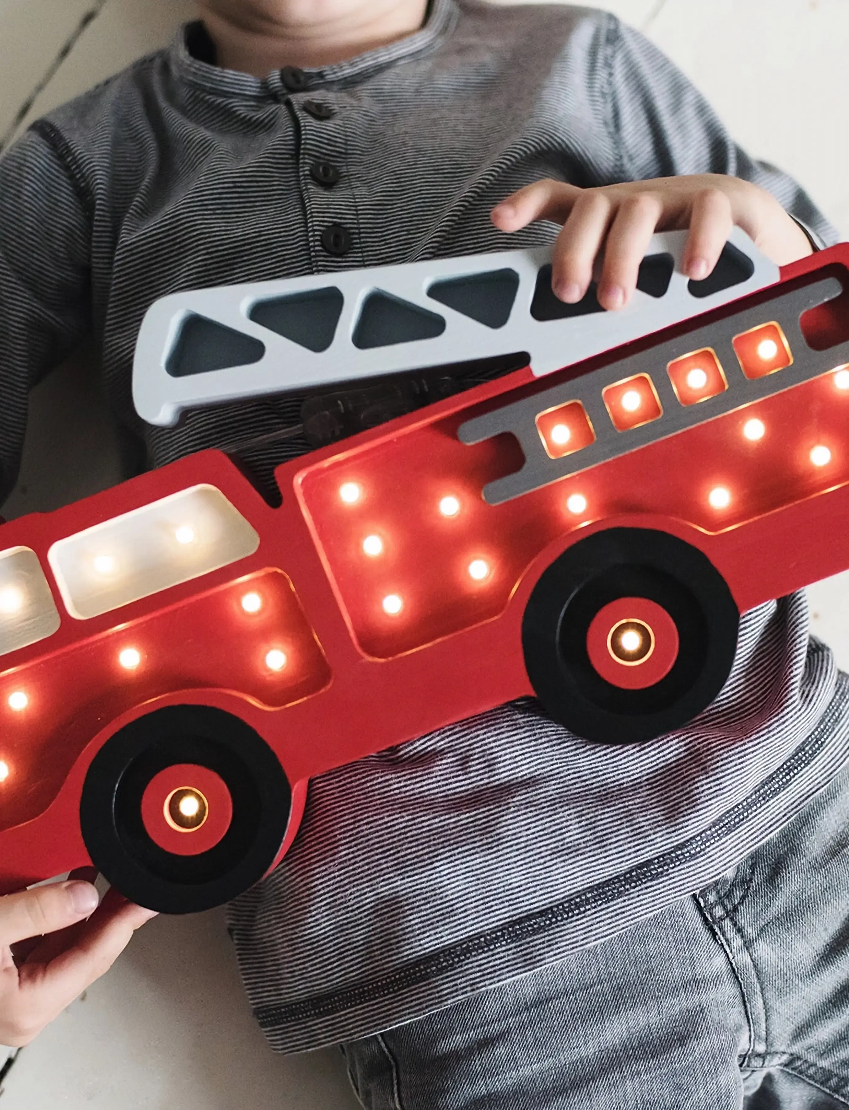 Little Lights - Little Lights Fire Truck Lamp | Red - bordslampor - red - 2