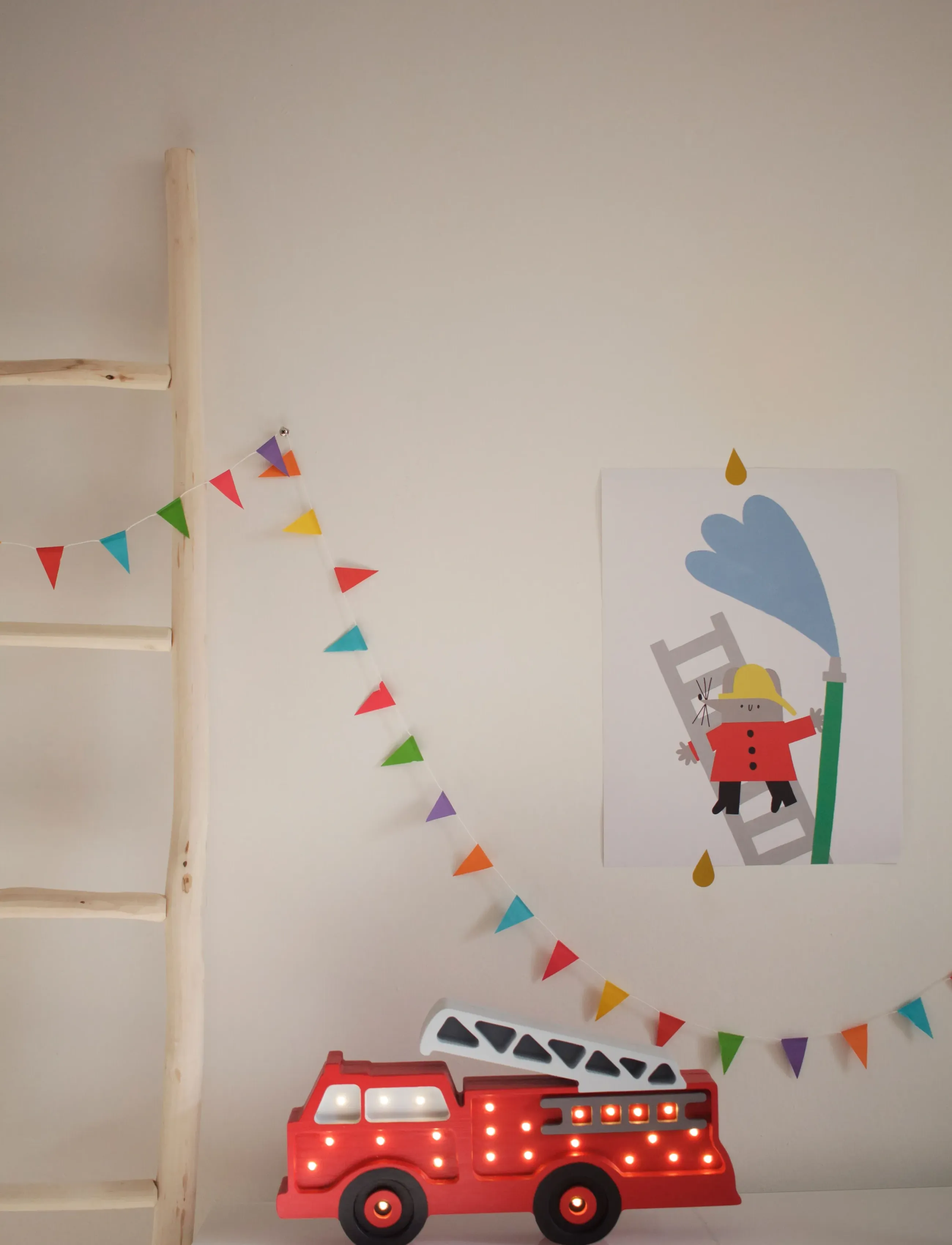 Little Lights - Little Lights Fire Truck Lamp | Red - bordslampor - red - 4