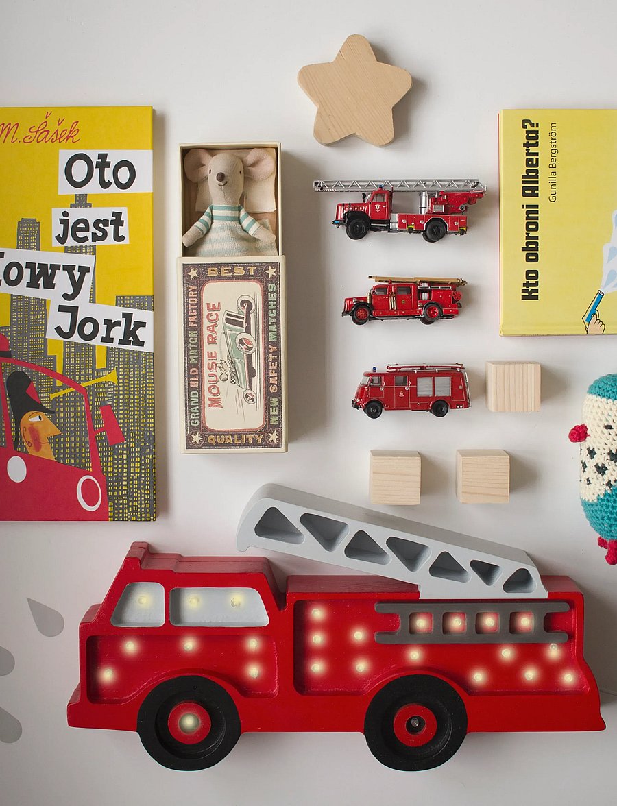 Little Lights - Little Lights Fire Truck Lamp | Red - bordslampor - red - 5