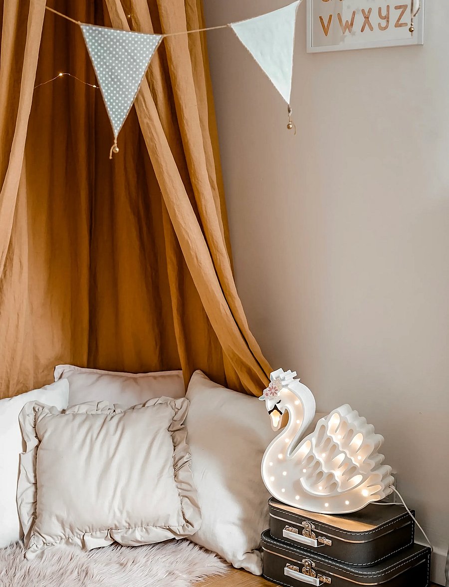 Little Lights - Little Lights Swan Lamp | Lake Flower/White - lampes de bureau et de table - lake flower white - 5
