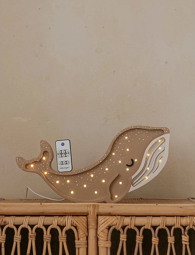 Little Lights - Little Lights Whale Lamp | Cinnamon Brown - bordlamper - cinnamon brown - 0