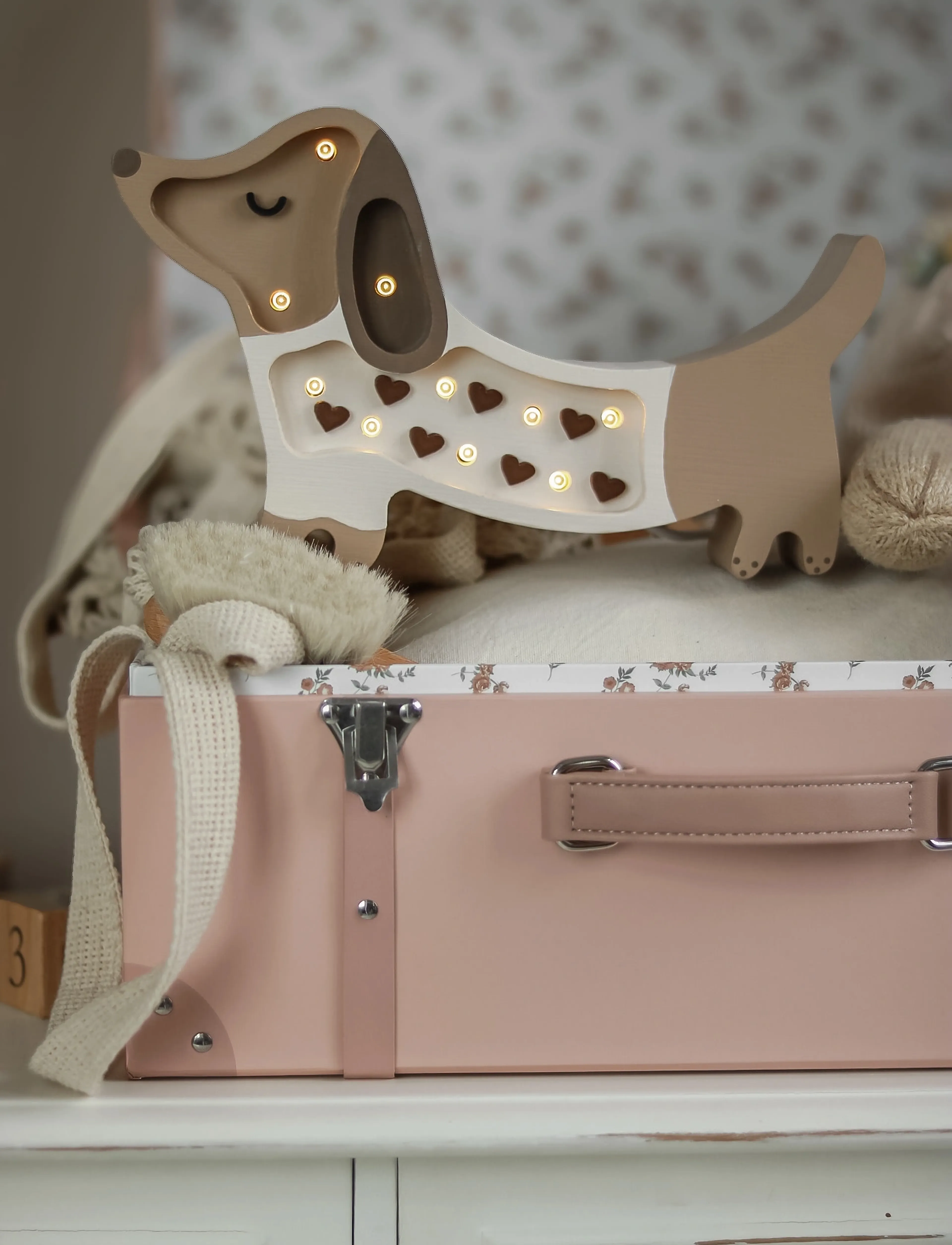 Little Lights Little Lights Puppy Mini Lamp | Chocolate Heart, 14X23X5.5 cm, Multi/patterned, Belysning > Bordlamper, Børn