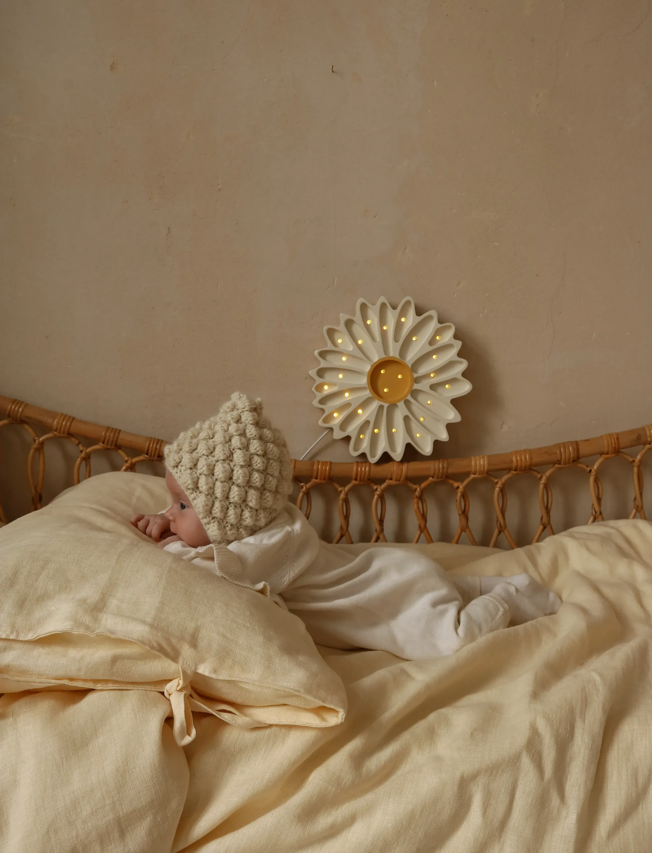 Little Lights - Little Lights Daisy Lamp | White - tischlampen - white - 5