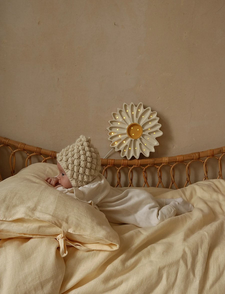 Little Lights - Little Lights Daisy Lamp | White - tischlampen - white - 5