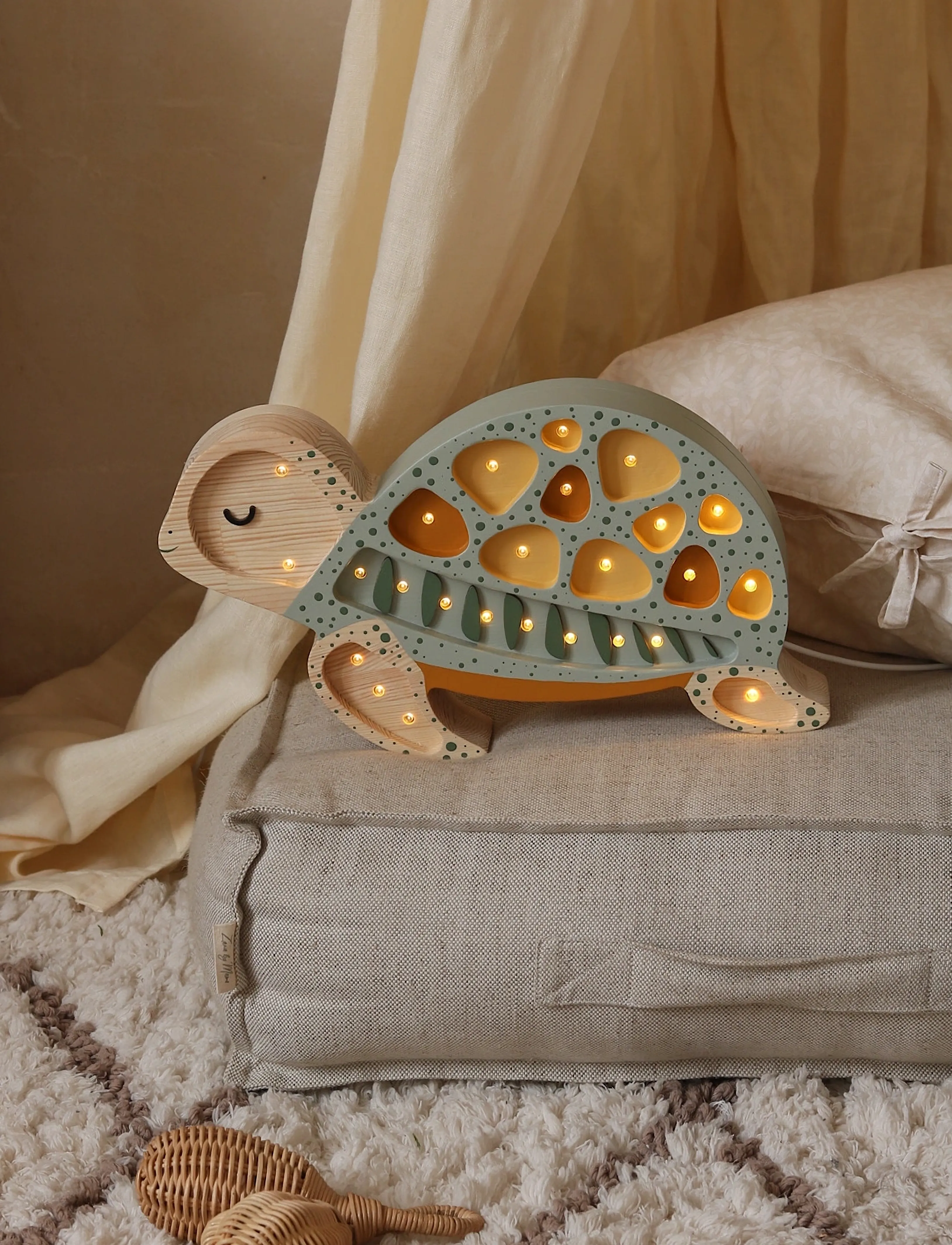 Little Lights Little Lights Turtle Lamp | Galapagos Sage, 38X22X5.5 cm, Multi/patterned, Belysning > Bordlamper, Børn
