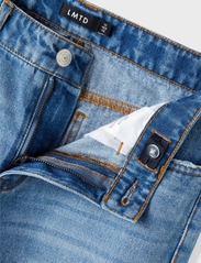 LMTD - NLFBIZZA DNM STRAIGHT DIS PANT - loose jeans - light blue denim - 2
