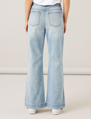 LMTD - NLFTIZZA DNM HW BOOTCUT PANT - bootcut jeans - light blue denim - 4