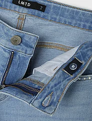 LMTD - NLFTARIANNEDECO DNM LW STRAIGHT PANT - regular jeans - medium blue denim - 2