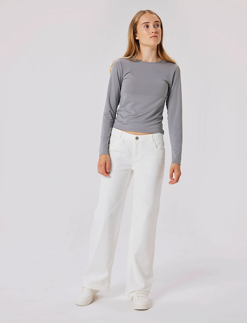 LMTD - NLFTAZZA TWI LW STRAIGHT PANT NOOS - tavalised teksad - bright white - 3