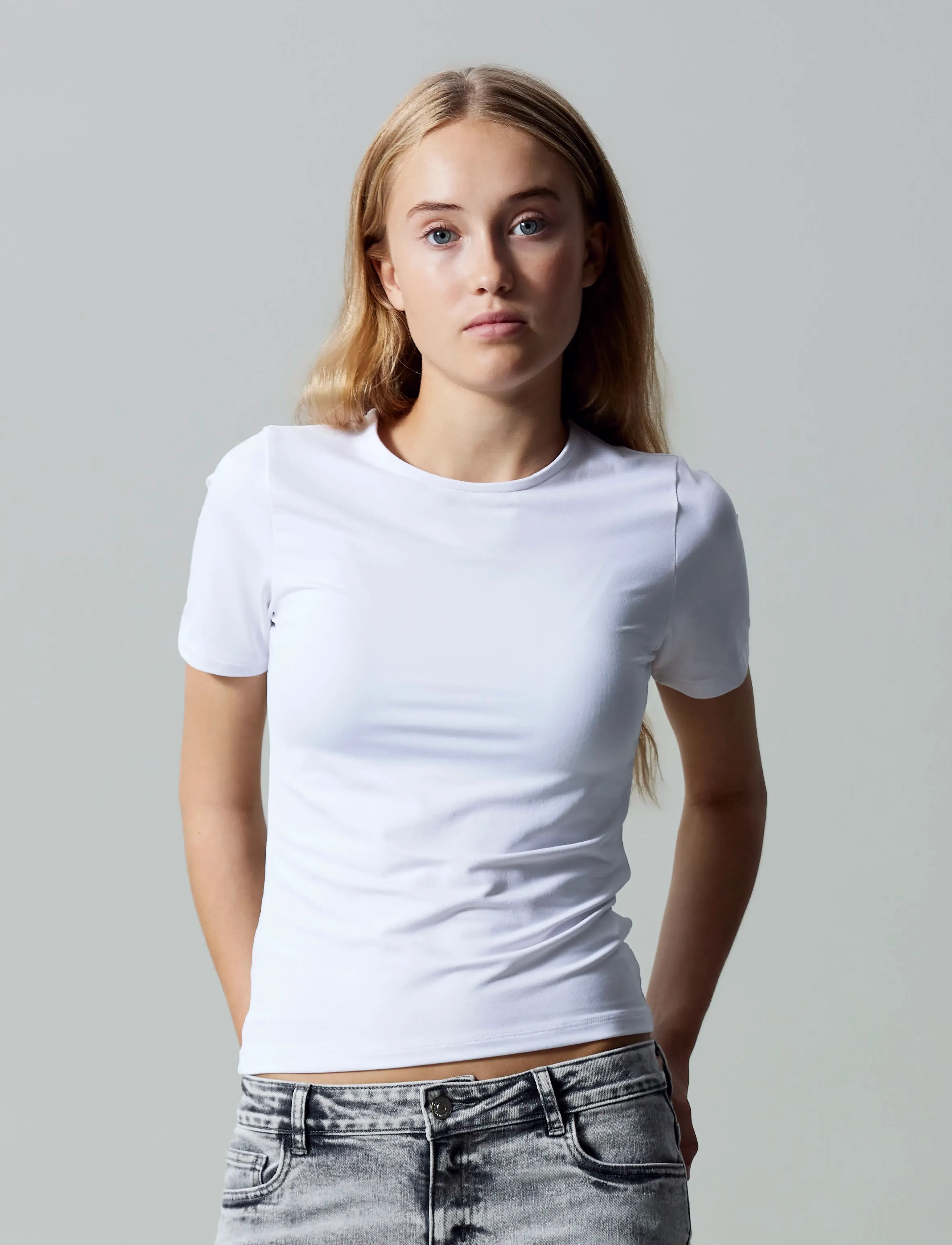 LMTD - NLFDINCI SS SHORT S TOP NOOS - t-krekli ar īsām piedurknēm - bright white - 2