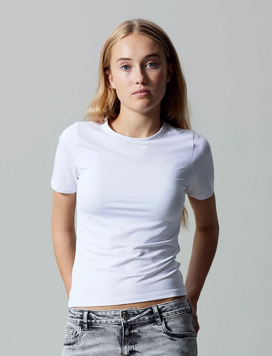 LMTD - NLFDINCI SS SHORT S TOP NOOS - kurzärmelige - bright white - 2
