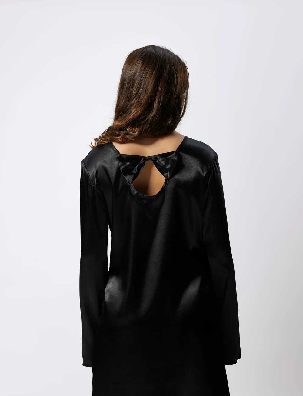LMTD - NLFSATIN LS BOW DRESS - långärmade vardagsklänningar - black - 2