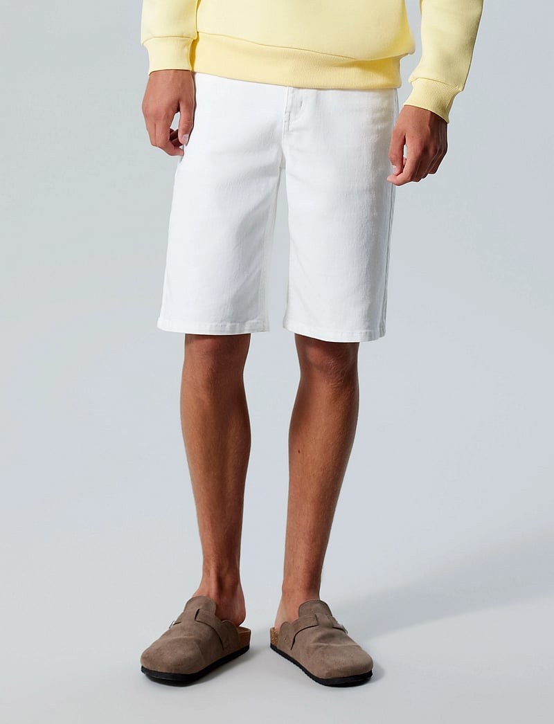 LMTD - NLNTAZZA TWI LONG SHORTS - denimshorts - bright white - 3