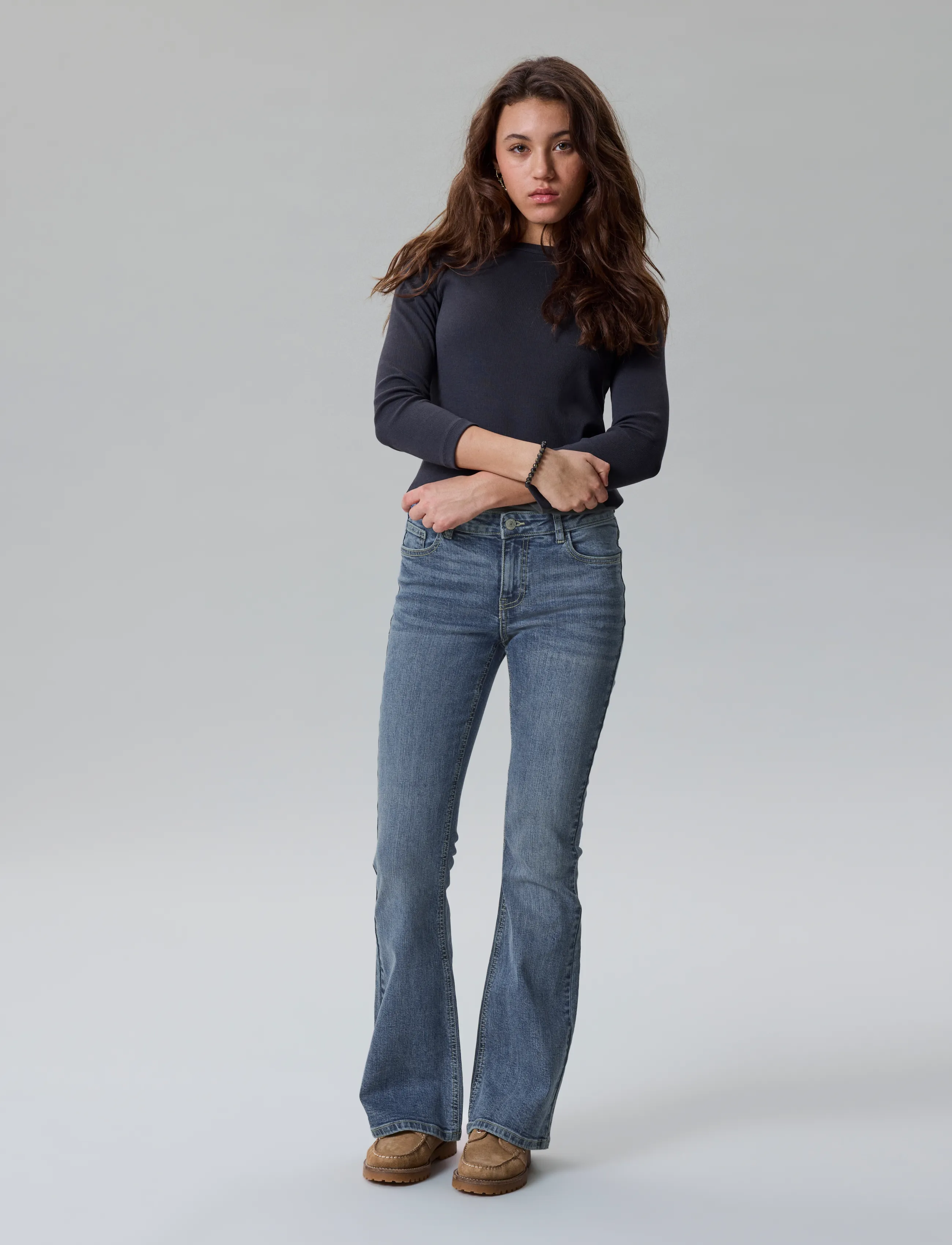 LMTD - NLFBLI DNM LW S FLARED PANT NOOS - bootcut jeans - medium blue denim - 4