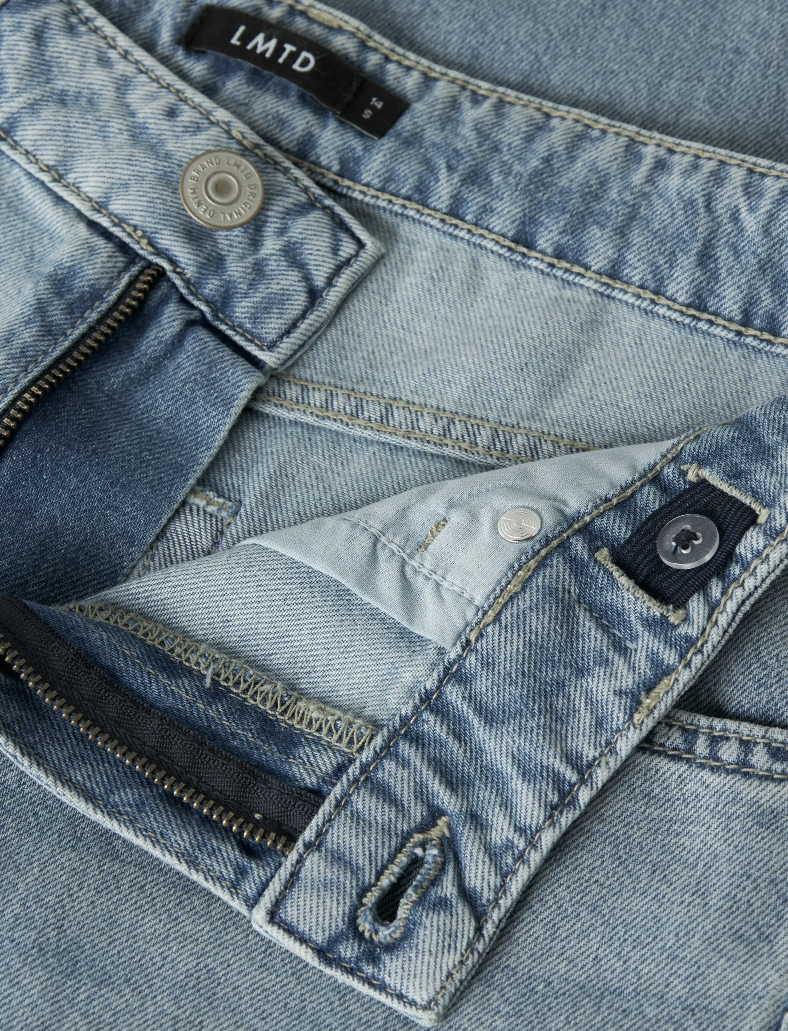 LMTD - NLMBEX DNM R STRAIGHT PANT NOOS - loose jeans - vintage light blue denim - 4