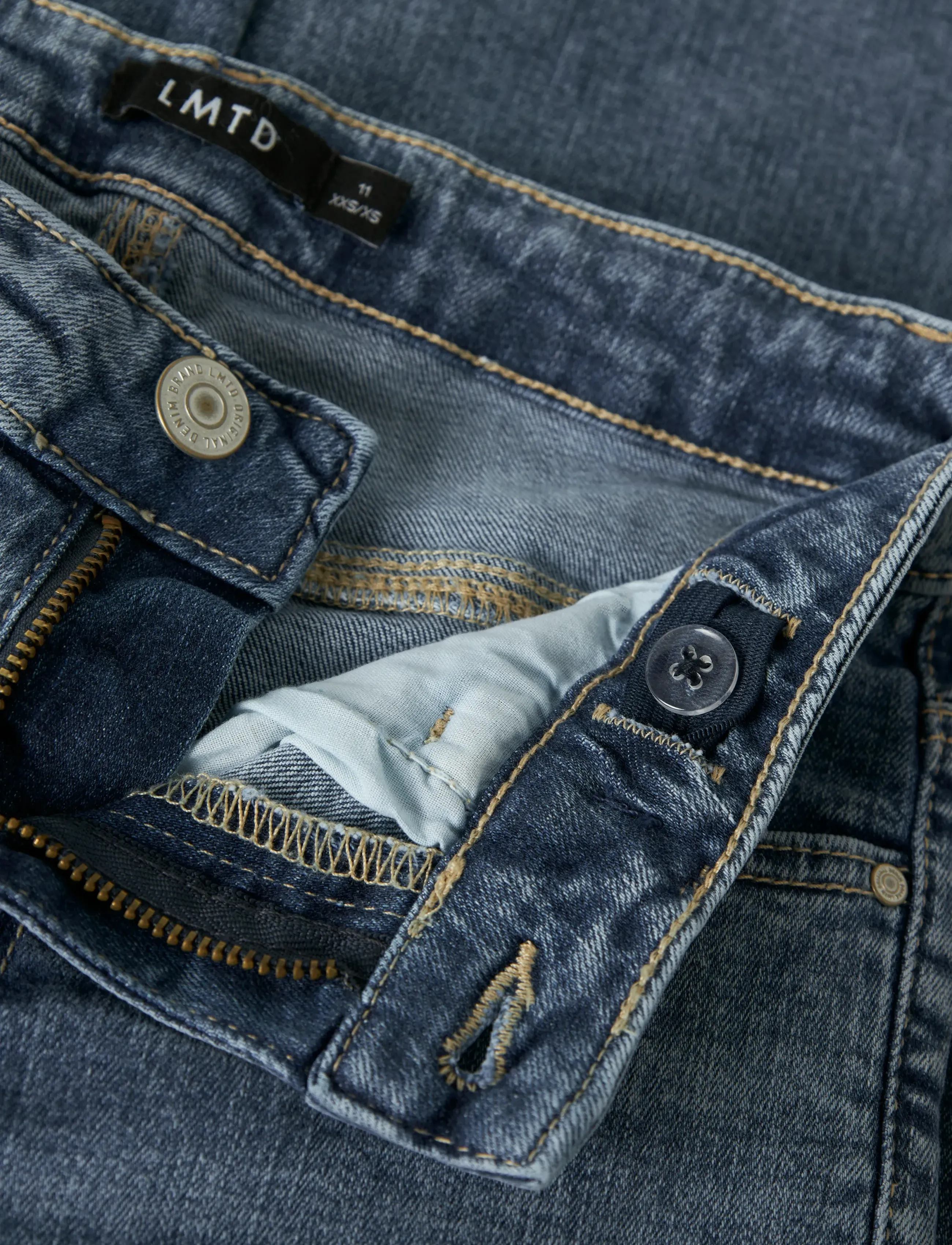 LMTD - NLFBLI DNM LW S STRAIGHT PANT NOOS - gallabuxur - medium blue denim - 4