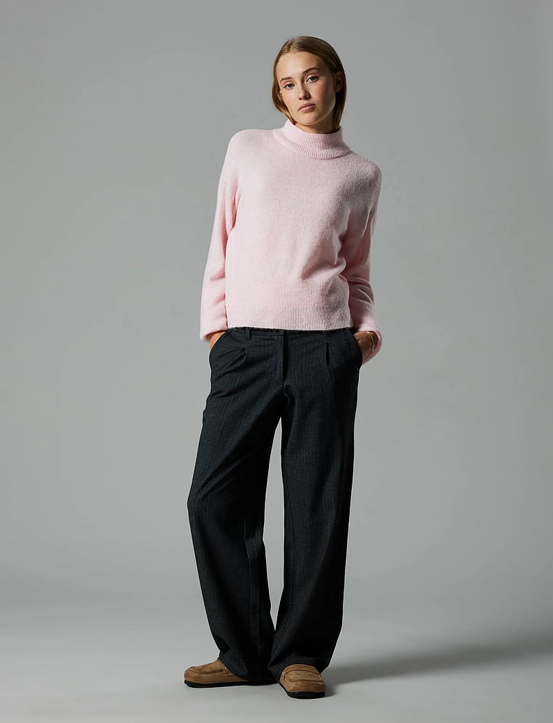 LMTD - NLFRIAA LS SHORT TURTLENECK KNIT - swetry - crystal pink - 3