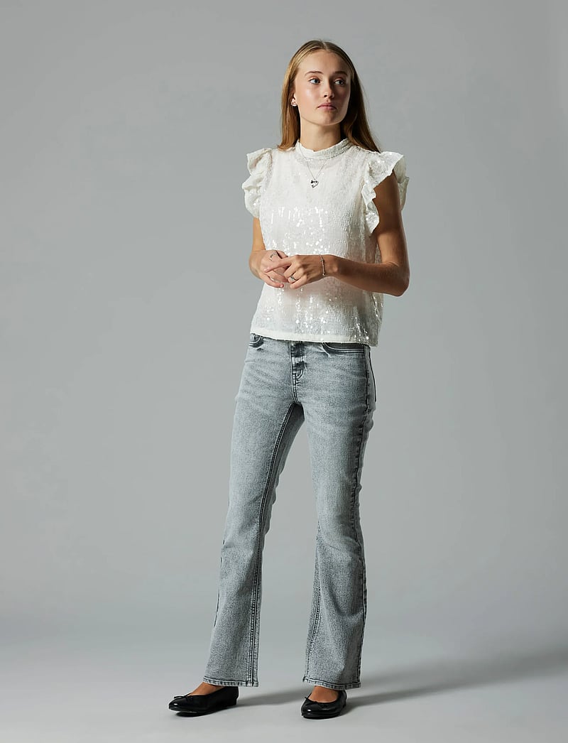 LMTD - NLFRISIANNA SL SHIRT - chemises à manches courtes - white alyssum - 2