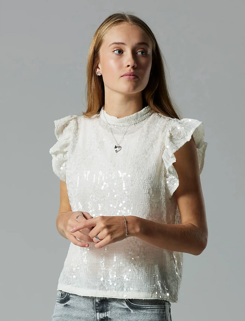 LMTD - NLFRISIANNA SL SHIRT - chemises à manches courtes - white alyssum - 3