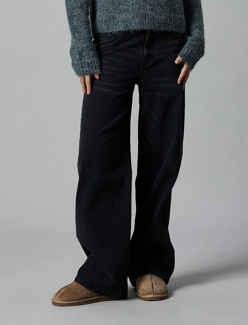 LMTD - NLFBLI DNM NW R WIDE PANT NOOS - hosen mit weitem bein - black denim - 0