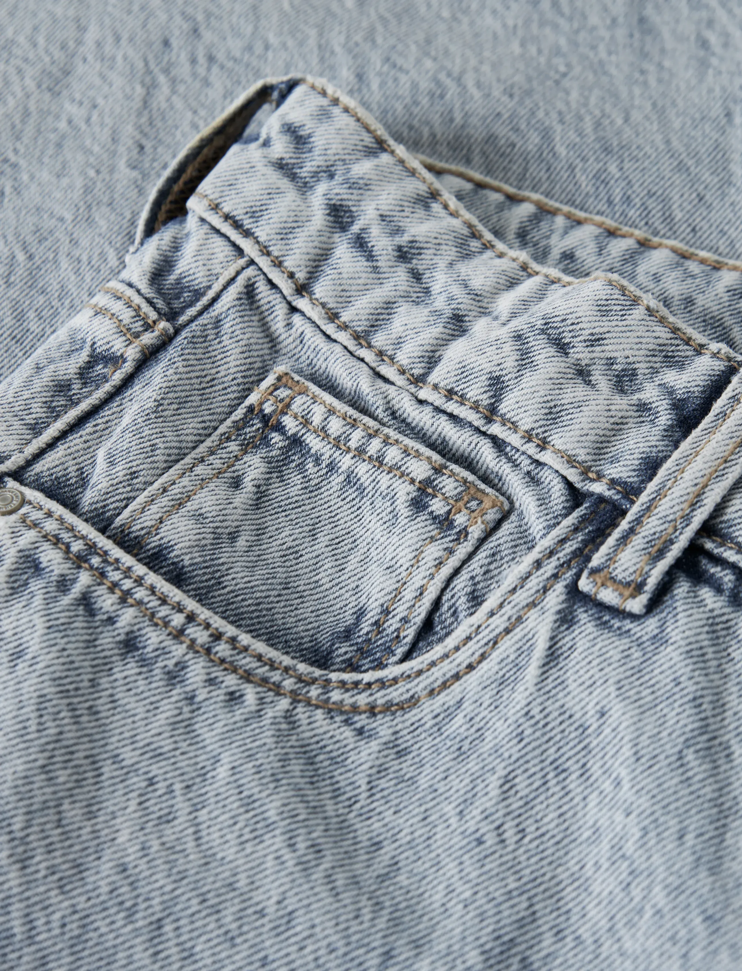 LMTD - NLMBIRM DNM R LOOSE PANT NOOS - tavalised teksad - light blue denim - 4