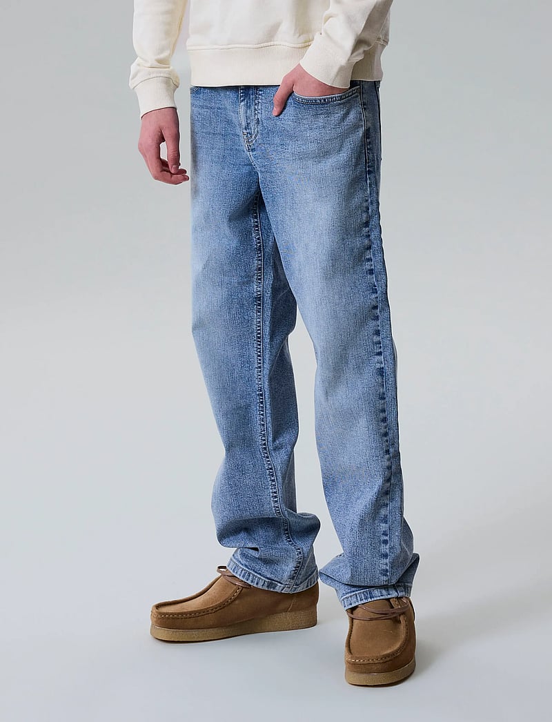 LMTD - NLMBLIX DNM R STRAIGHT PANT - tavalised teksad - light blue denim - 3