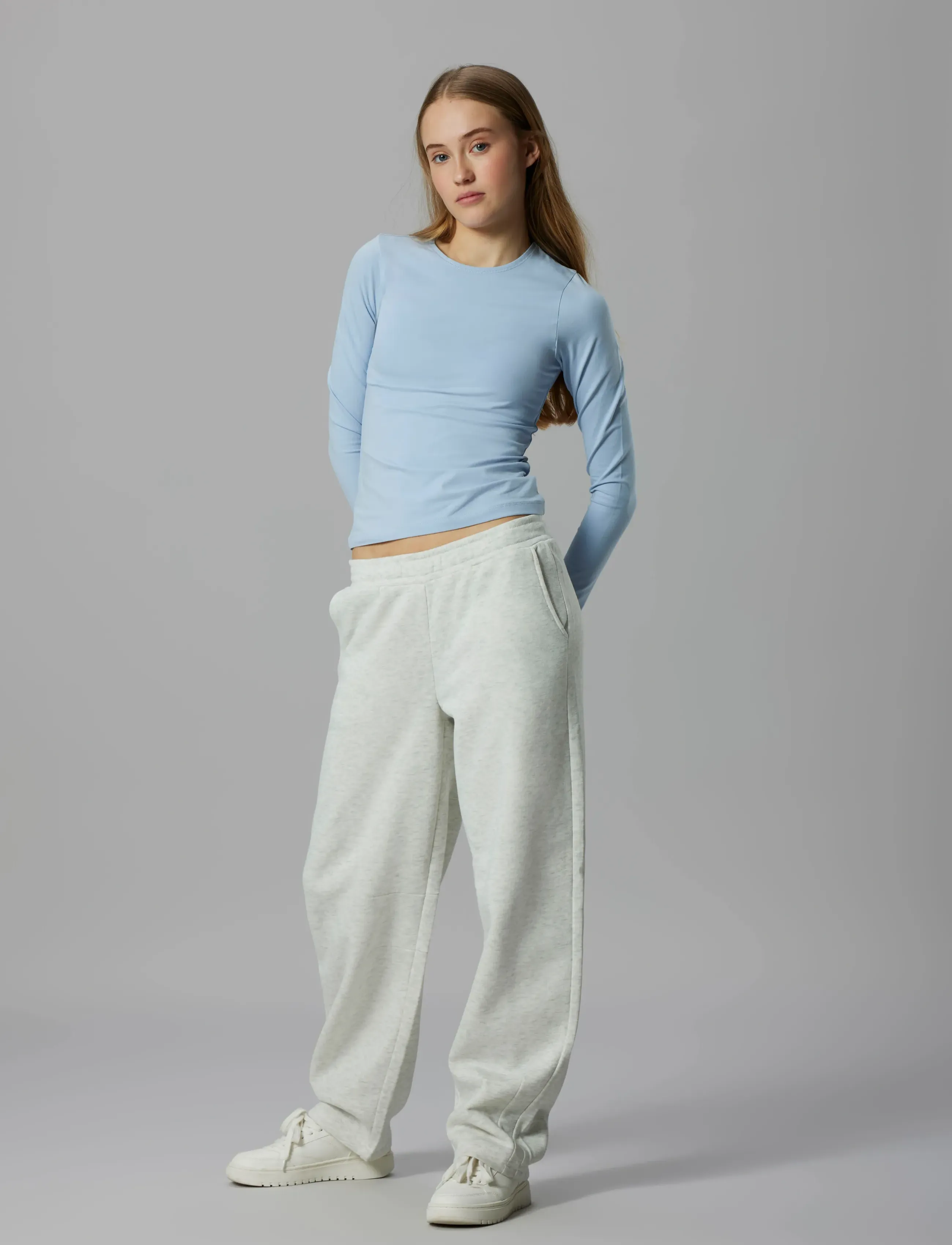 LMTD - NLFNIZU LW BALLOON LC SWEATPANT - jogginghosen - light grey melange - 3