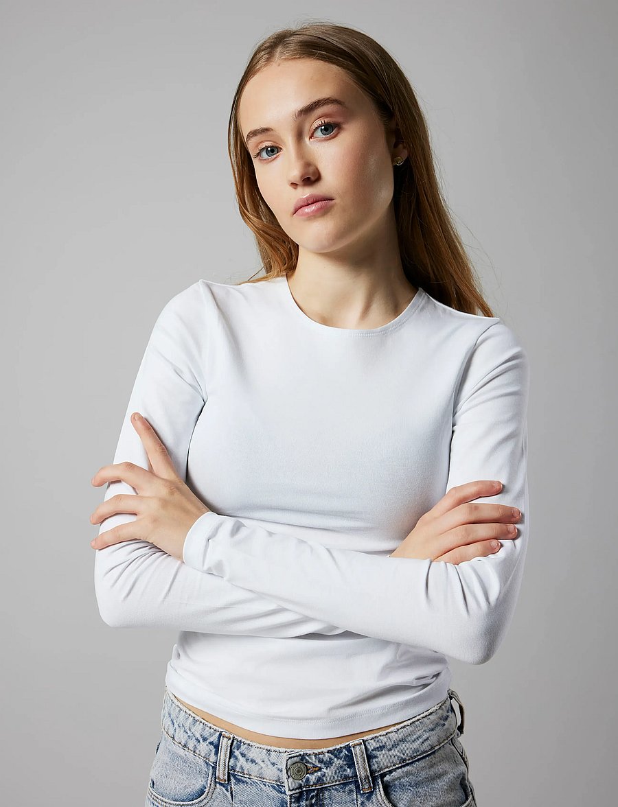 LMTD - NLFBOVAS LS SHORT S TOP NOOS - långärmade t-shirts - bright white - 5