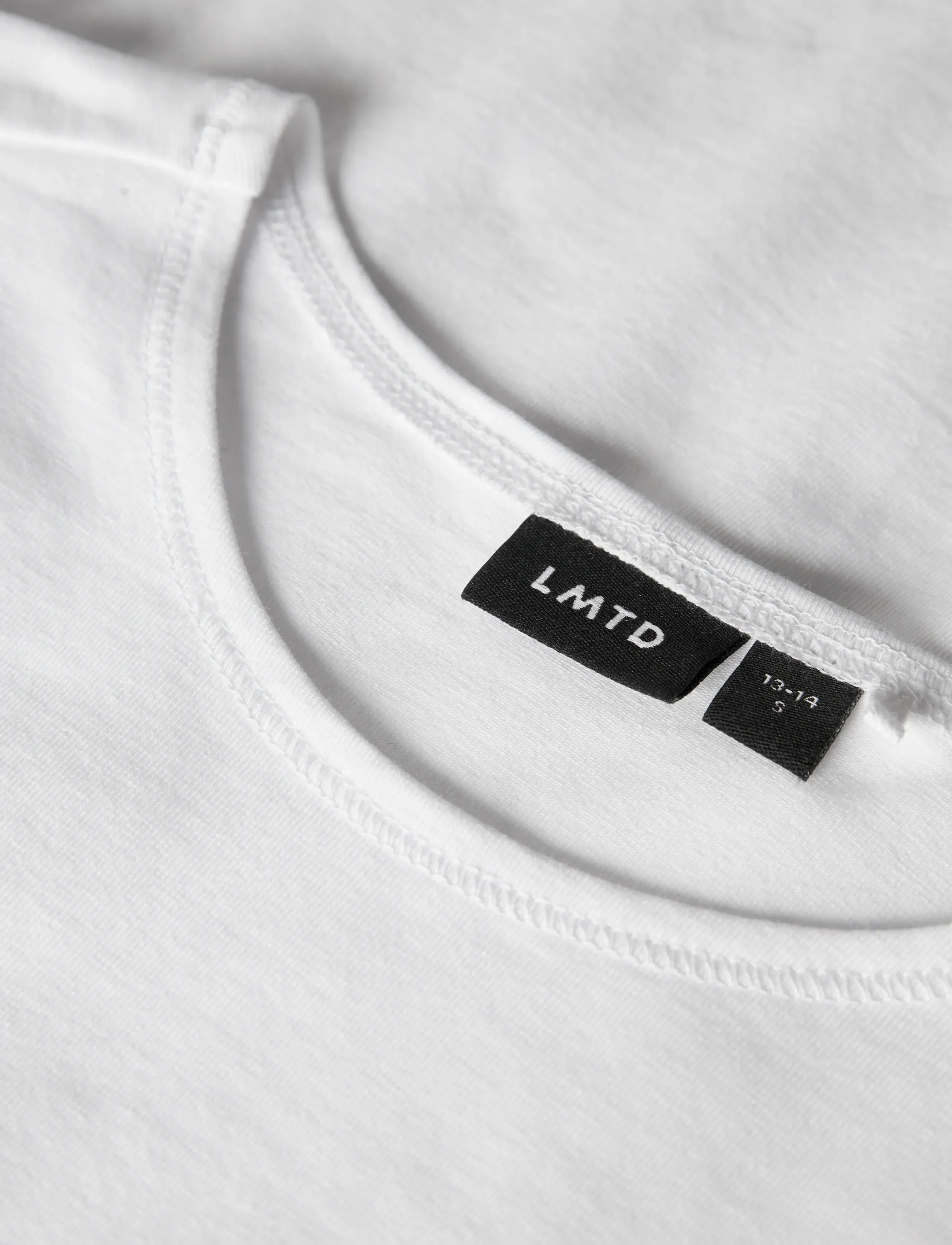 LMTD - NLFBOVAS SS SHORT S TOP NOOS - marškinėliai trumpomis rankovėmis - bright white - 3