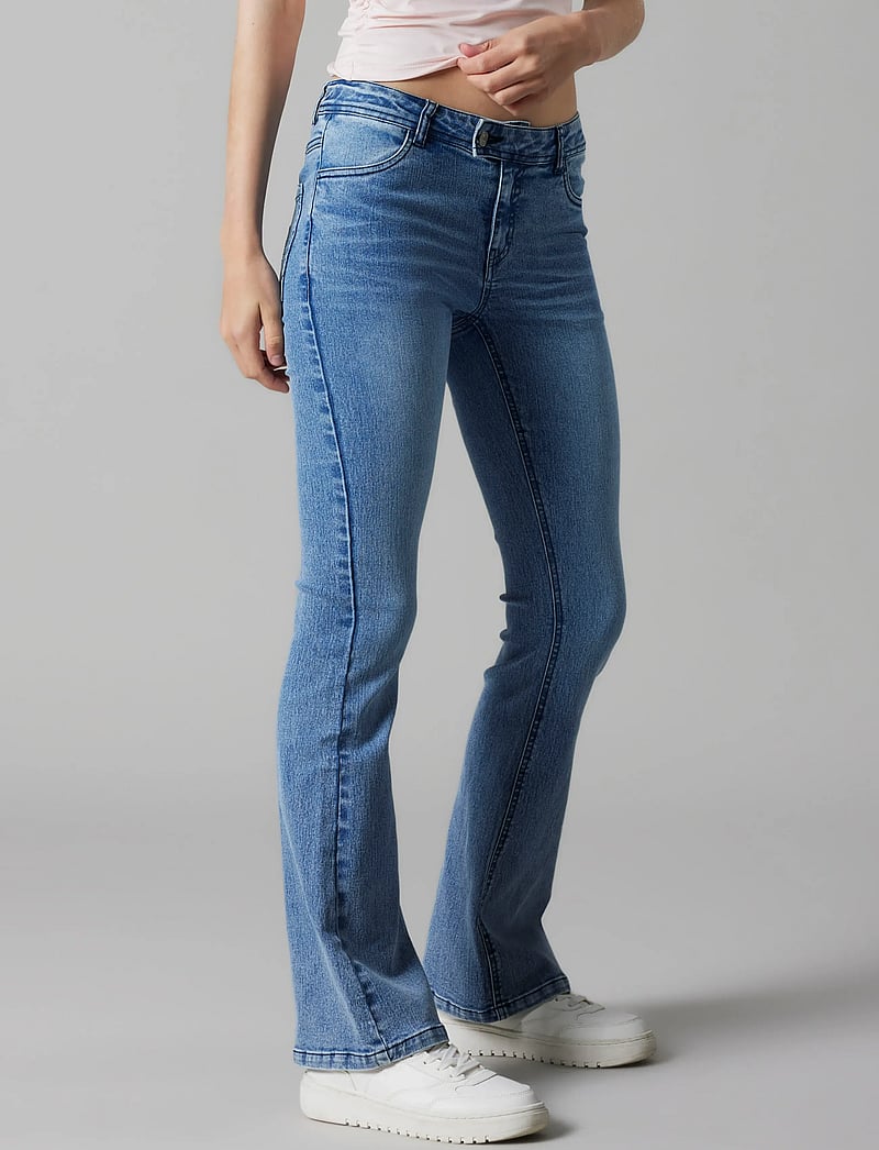 LMTD - NLFRARS DNM LW S FLARED PANT - bootcut jeans - light blue denim - 5