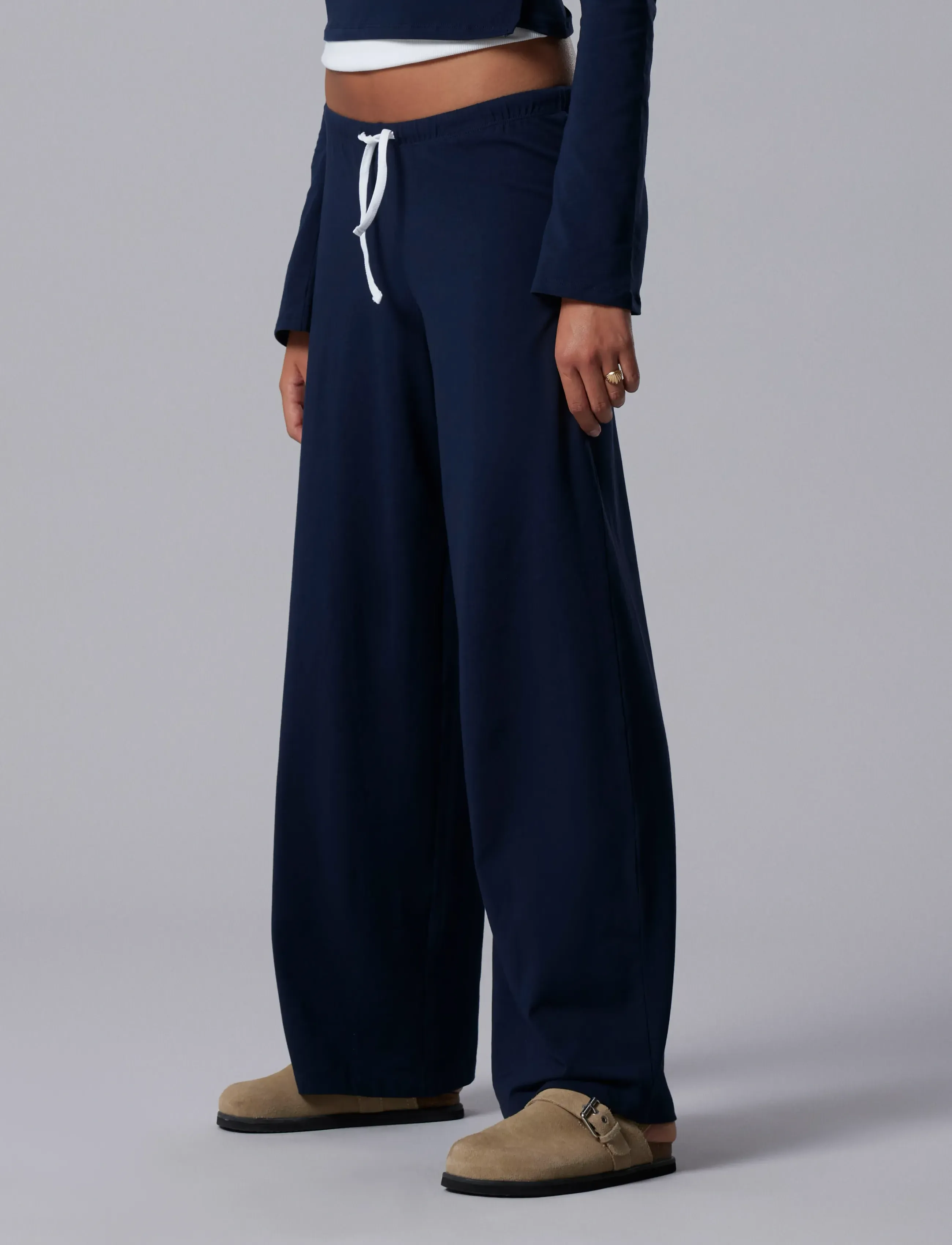 LMTD - NLFBENEDICTE CON LW WIDE PANT - bukser - dark sapphire - 3
