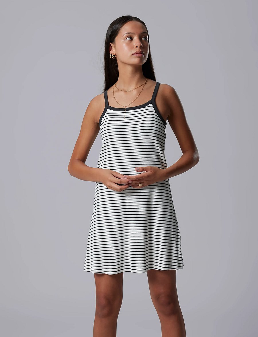 LMTD - NLFHINAJA STRIPE SHORT STRAP DRESS - ikdienas kleitas bez piedurknēm - white alyssum - 2