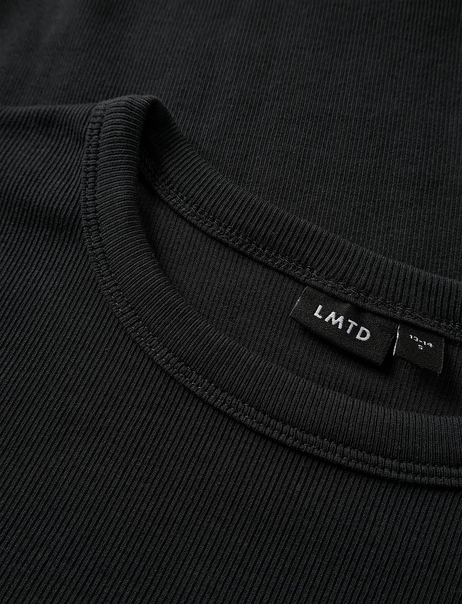 LMTD - NLFNINAJA LS CROP LACE S TOP - långärmade t-shirts - black - 3