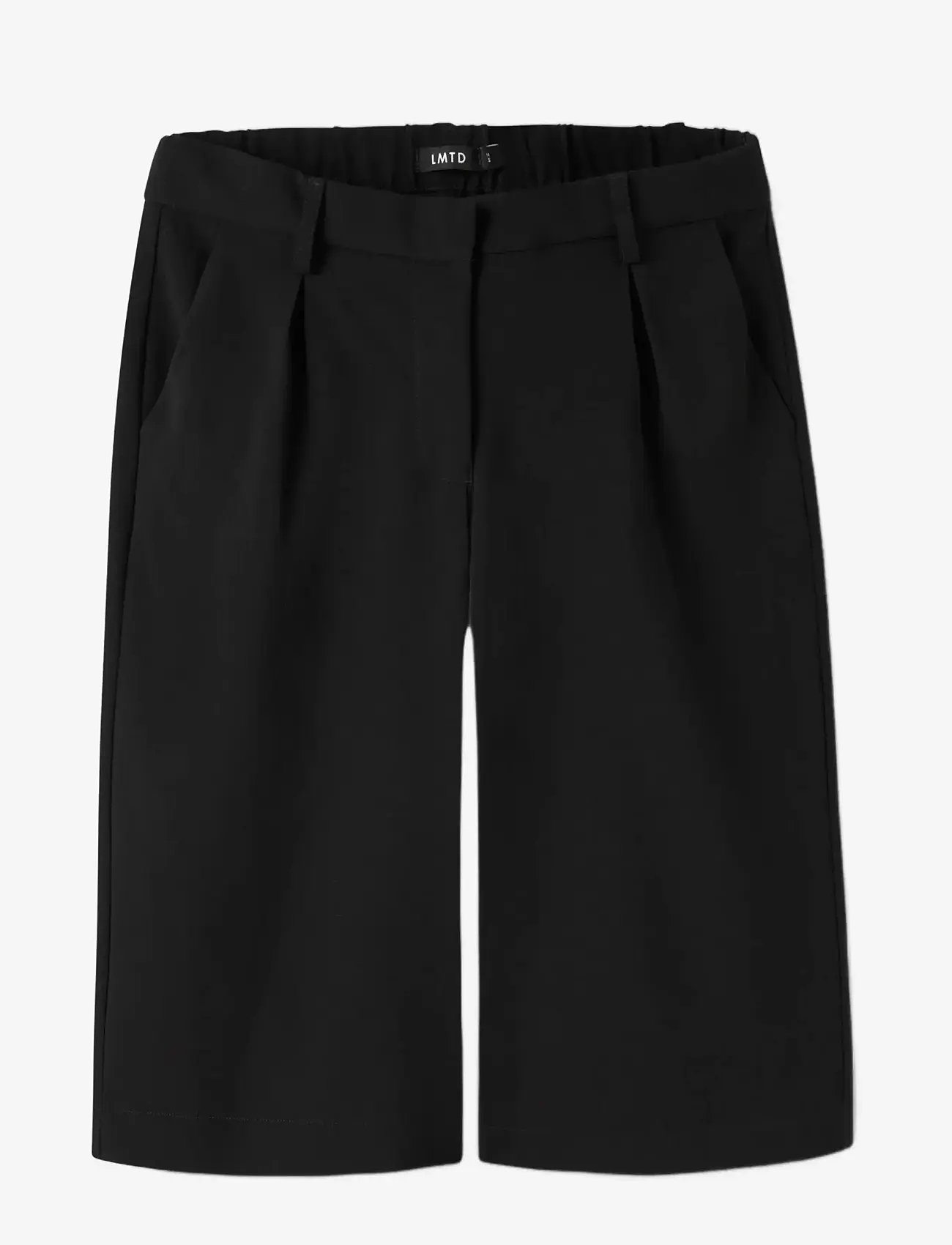 LMTD - NLFLUIS NW PLEAT KNICKERS - chino shorts - black - 2