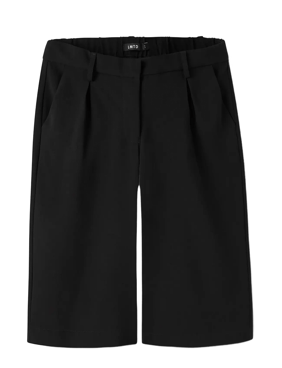 LMTD - NLFLUIS NW PLEAT KNICKERS - chino shorts - black - 2
