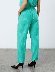Lollys Laundry - Bill Pants - straight leg trousers - green - 3