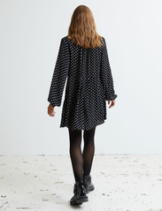 Lollys Laundry - Lucca Tunic - short dresses - 76 dot print - 3