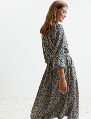 Lollys Laundry - Karlo Dress - marškinių tipo suknelės - 20 blue - 3