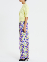 Lollys Laundry - Liam Pants - naised - flower print - 4
