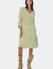 Lollys Laundry - HavanaLL Midi Dress SS - festkjoler - 41 light green - 0