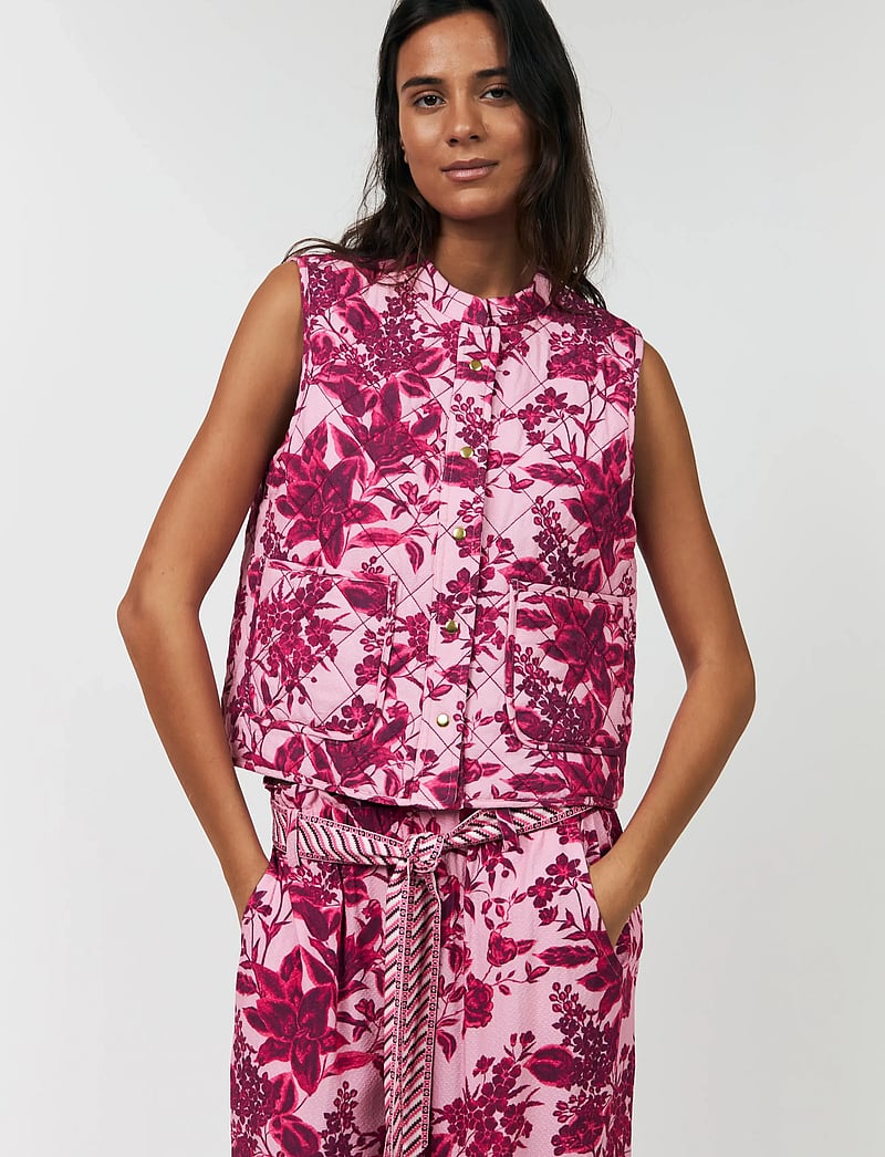 Lollys Laundry - CairoLL Quilted Vest - frühlingsjacken - pink - 0