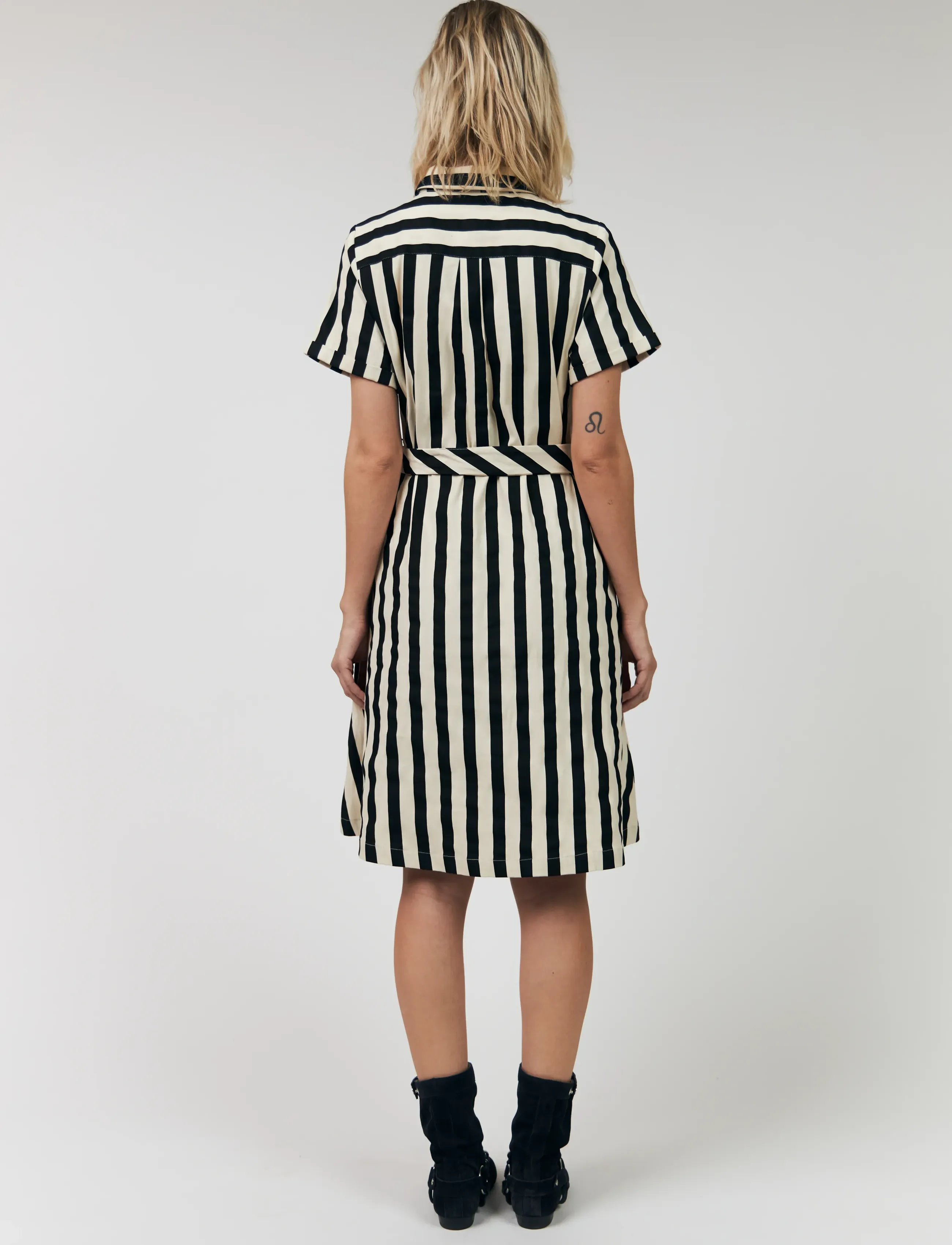Lollys Laundry - TulleLL Midi dress SS - suvekleidid - black - 3
