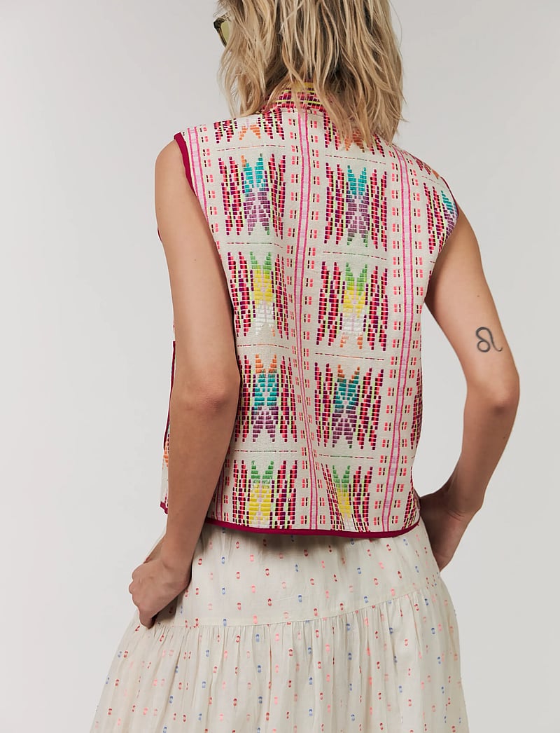 Lollys Laundry - CairoLL Quilted Vest - pavasarinės striukės - pink - 3