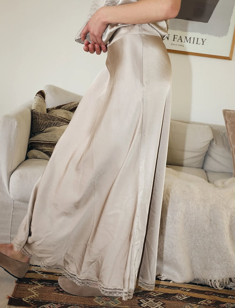 Lollys Laundry - MioLL Midi Skirt - maxi nederdele - beige - 0