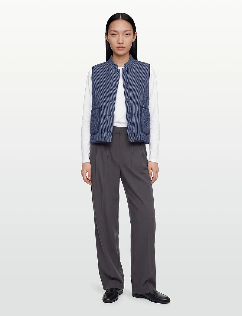 Lollys Laundry - CairoLL Quilted Vest - frühlingsjacken - dark blue - 0