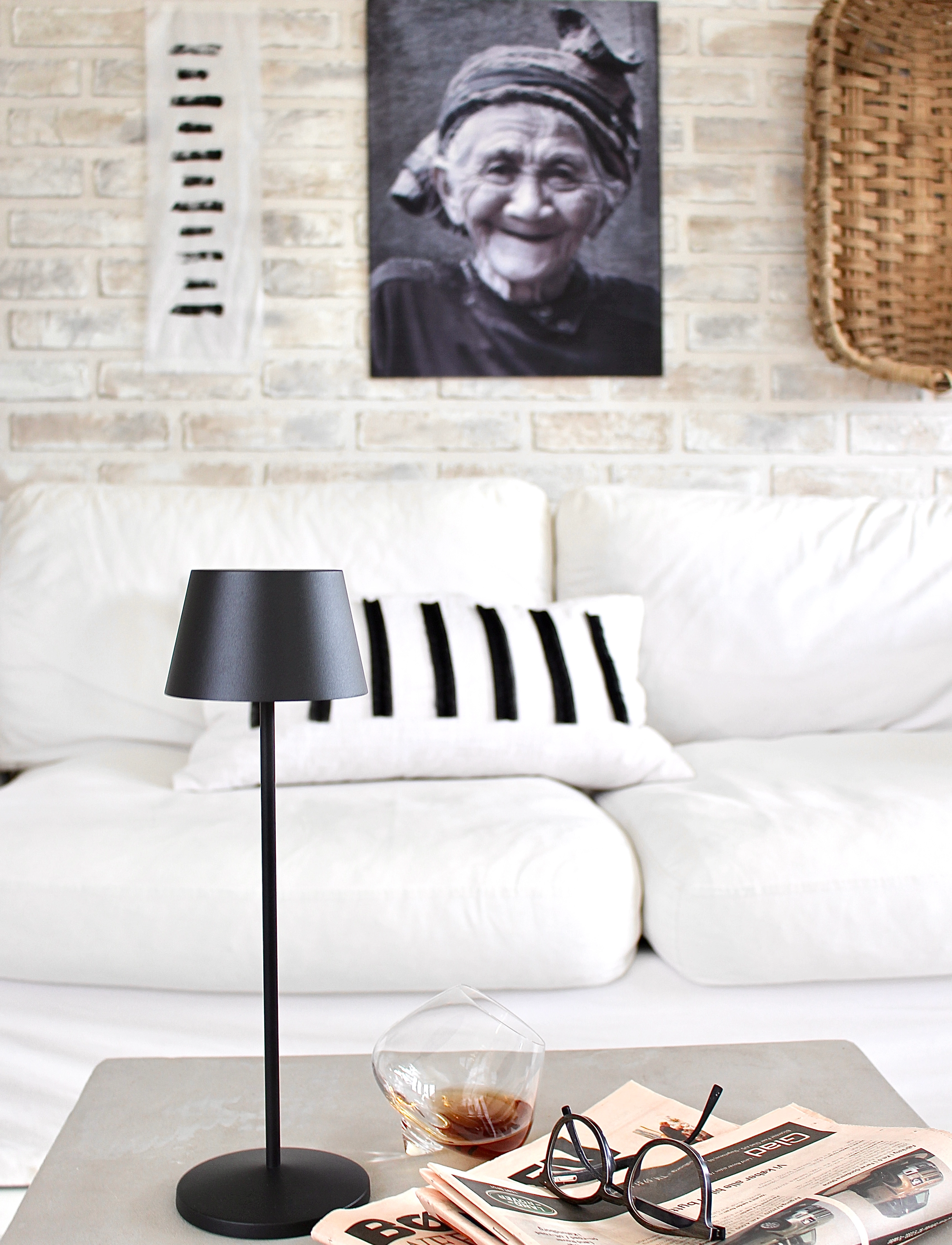 LOOM design Modi Table, One Size, Lamps, Schwarz - Table Homeware